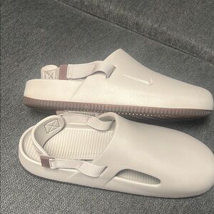 Nike Cream Slip-On Clogs